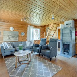 Mehtämökki - grillhut possible with an extra fee, hotel sa Kalajoki
