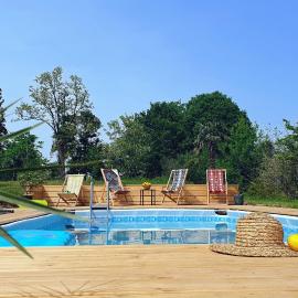 Villa Natanebi, viešbutis mieste Naghobilevi