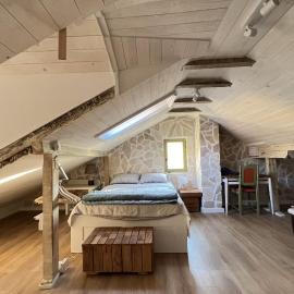 Eco Chalet Style Apartment, hotell sihtkohas Sutivan