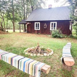 Domek na odludziu, hotell i Sarnaki