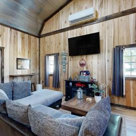 Close to Reelfoot Lake! Dog-Friendly Retreat, hotel u gradu Tiptonville