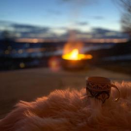 Landlig beliggenhet med flott utsikt over Mjøsa