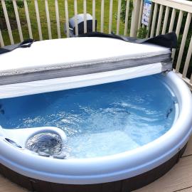 16 anglers acre luxury hot tub break tattershall lakes, hotel u gradu 'Tattershall'