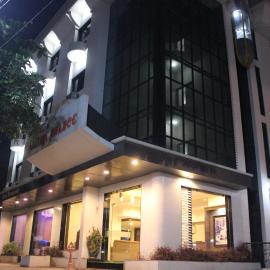 Hotel Laxmi Palace, hotel in Shirdi