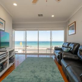 Brighton Beachfront Sanctuary - Retro Coastal Charm