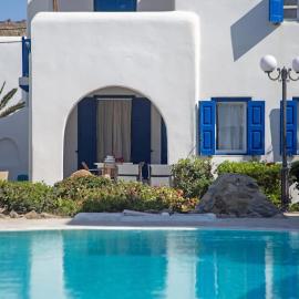 Mykonian Style w Shared Pool Houses 8 & 9، فندق في أورنوس