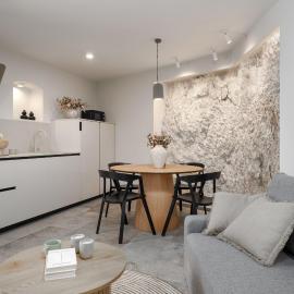 Grotta Apartment