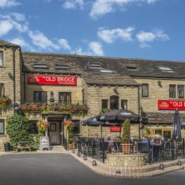 The Old Bridge Inn, Holmfirth, West Yorkshire - The Coaching Inn Group, hotel din Holmfirth