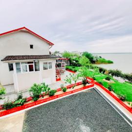 LakeViewHouse, hotel in Năvodari