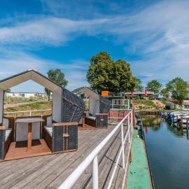 Apartments Waterfront, hotel in Sagard