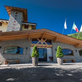 Sport Hotel Prodongo, hotel u gradu Brallo di Pregola