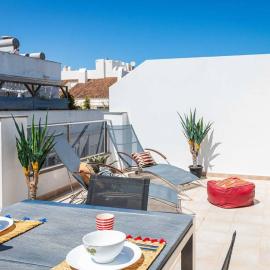Atico con estilo Sunseacasas、La Jaraのホテル