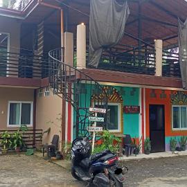KLUB SAFARI TOURIST INN โรงแรมในTagbina