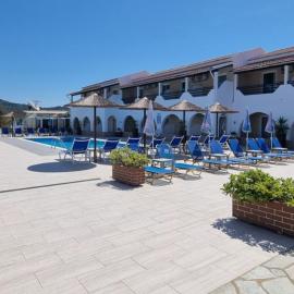 Bardis Sun studios, hotel sa Arillas