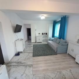 Twins Residence 2 APART HOTEL Ap 6 2 rooms, hotelli kohteessa Chiajna