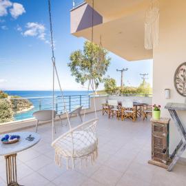 Spacious Villa by the sea