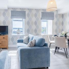 Harbour View - 2 Bedroom Apartment - Milford Haven, hotel in Milford Haven