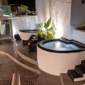 Cooper's Cave house with heated Jacuzzi