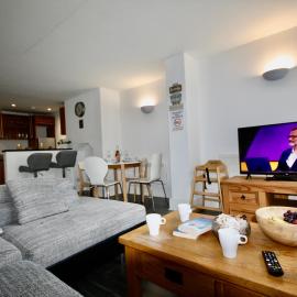 Bournemouth Hot Tub & Sauna Holiday Let, hotel a Bournemouth