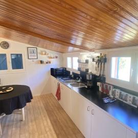 Chalet Rive Bellacha near Ouistreham beach, hotel in Ouistreham