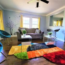King bed and Queen Sofa bed / room TV Wifi, ξενοδοχείο σε Decatur