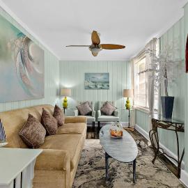 Casa Maria 1- Beachy Apt Mins Walk to Downtown, hotell i St. Augustine