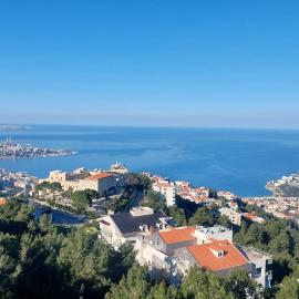 Arcadia Guesthouses - Ghazir, Lebanon, hôtel à Ed Dkârîne