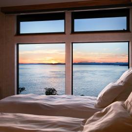 Private Villa with Pool and Sunset in Kochi – hotel w mieście Aki