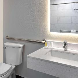 Microtel Inn and Suites Dover，多佛的飯店