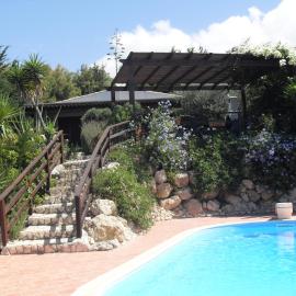 Giallonardomare-Villa con piscina