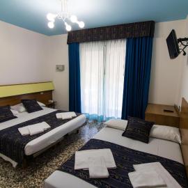 BlueColors Hotel, hotel Campaltóban