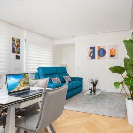 De Vivo Realty - Regina Vittoria Relais EcoSmart Luxury Home SPA, hotel Vico Equensében