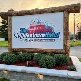 The entire Stephentown Hotel 28 person occupancy, hotel in Hancock
