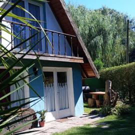 Chalet para 7 en Mar del Plata con parque y parrilla, hotel in Mar del Plata
