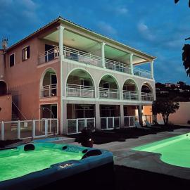 Résidence Villa Romana avec Piscine et Jacuzzi, hotel u gradu 'Propriano'