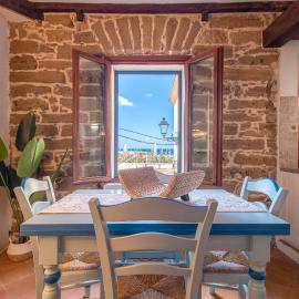 Centro Storico - Fronte Mare - aquasale apartment Alghero, hotel in Alghero