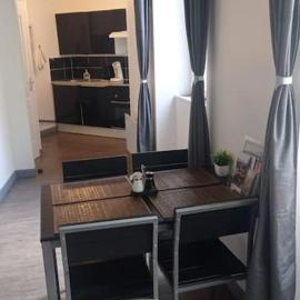 Appartement coeur de ville!, хотел в Фоа