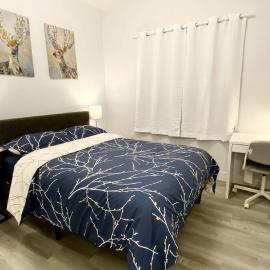 Burnaby Metrotown Two Bedroom Suite Walk to Metrotown Station, Metropolis & Crystal Mall, hotelli kohteessa Burnaby