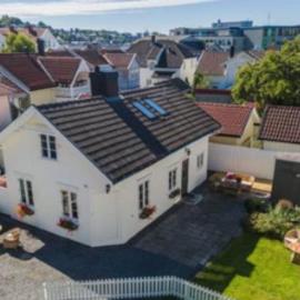 Cozy Central House