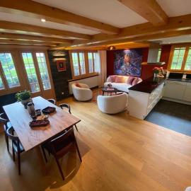 Lovely 3 bedroom apartment, hotel v destinácii Schönried