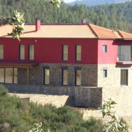 Quinta do Favacal - Agroturismo - Serra da Estrela โรงแรมในCasegas