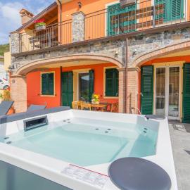 044b - Villetta Moderna 01-24D con VASCA IDROMASSAGGIO in giardino, solo 15 minuti dal Mare e Spiaggia - Posto Auto GRATUITO