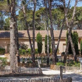 Le Domaine de la mer - Appartements de plage dans un cadre enchanteur, hotel v mestu Hyères