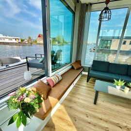 Holiday Home Harboursuite Woudsend incl- motorboot by Interhome, ξενοδοχείο σε Woudsend
