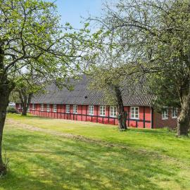 2 Bedroom Beautiful Apartment In Kolind, hotel a Kolind