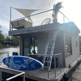 Hausboot OFF im Diamantgraben an der Elbe, hotel a Hamburg