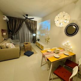 Cozy 2B1R 6pax Condo Forest City 3A-1602, hótel í Gelang Patah