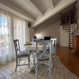 Mansarda Munari in centro a Cornuda, tra le colline Prosecco