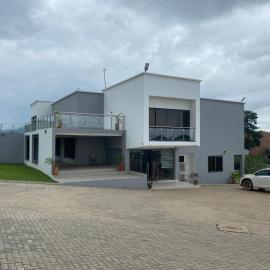 Krotia Lodge Atimpoku, hotel din Atimpoko