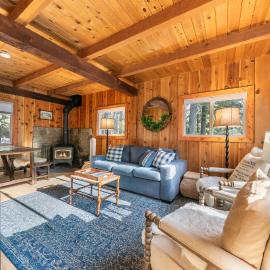3BD Retreat - 5 Min to Beach Trails & Town, hotel in Carnelian Bay